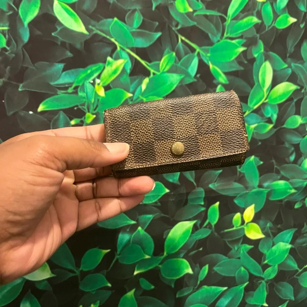 Lv damier ebene keyholder